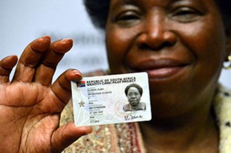Afrique du Sud : LÂ’anniversaire de Mandela couplé avec le lancement de la nouvelle carte dÂ’identité 